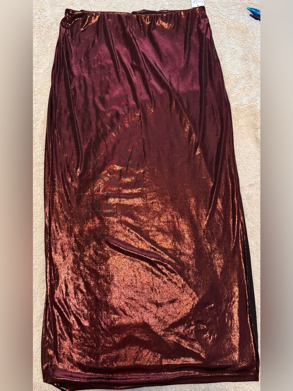 Cupshe x JoJo Fletcher Red Wine Metallic High Slit Maxi Skirt - Picture 3 of 7